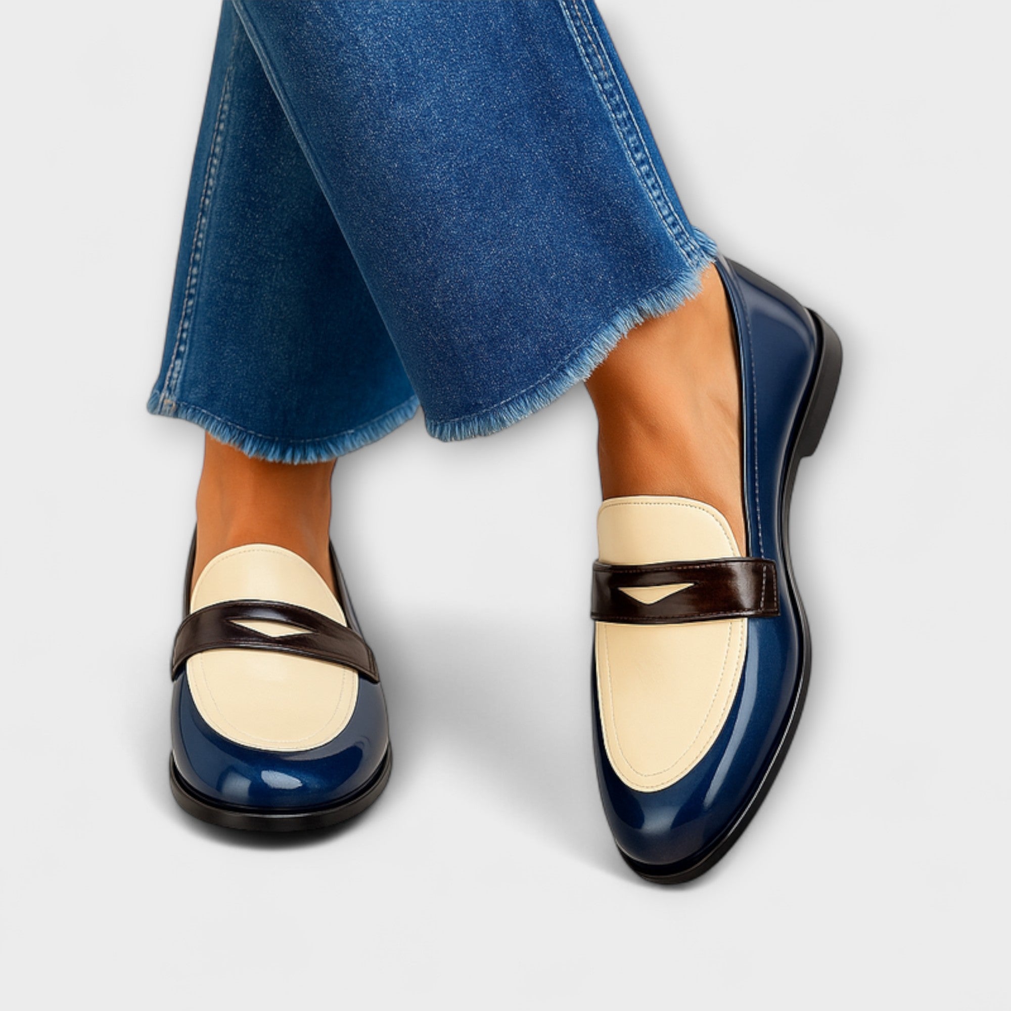 Elise™ | Contrast Moccasins